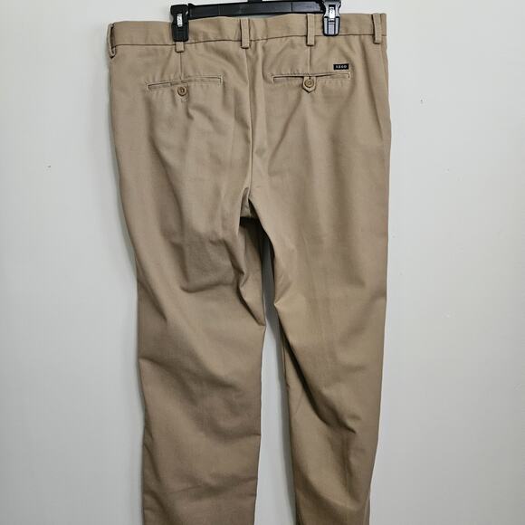 Izod Pants Mens 38x32 American Chino Slim Fit Smooth Touch Cotton Flat Front - Picture 4 of 11